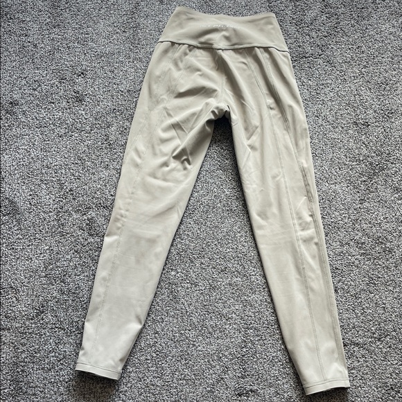 EUC 1st Phorm Full Length High Rise Reversible Leggings - Picture 7 of 9